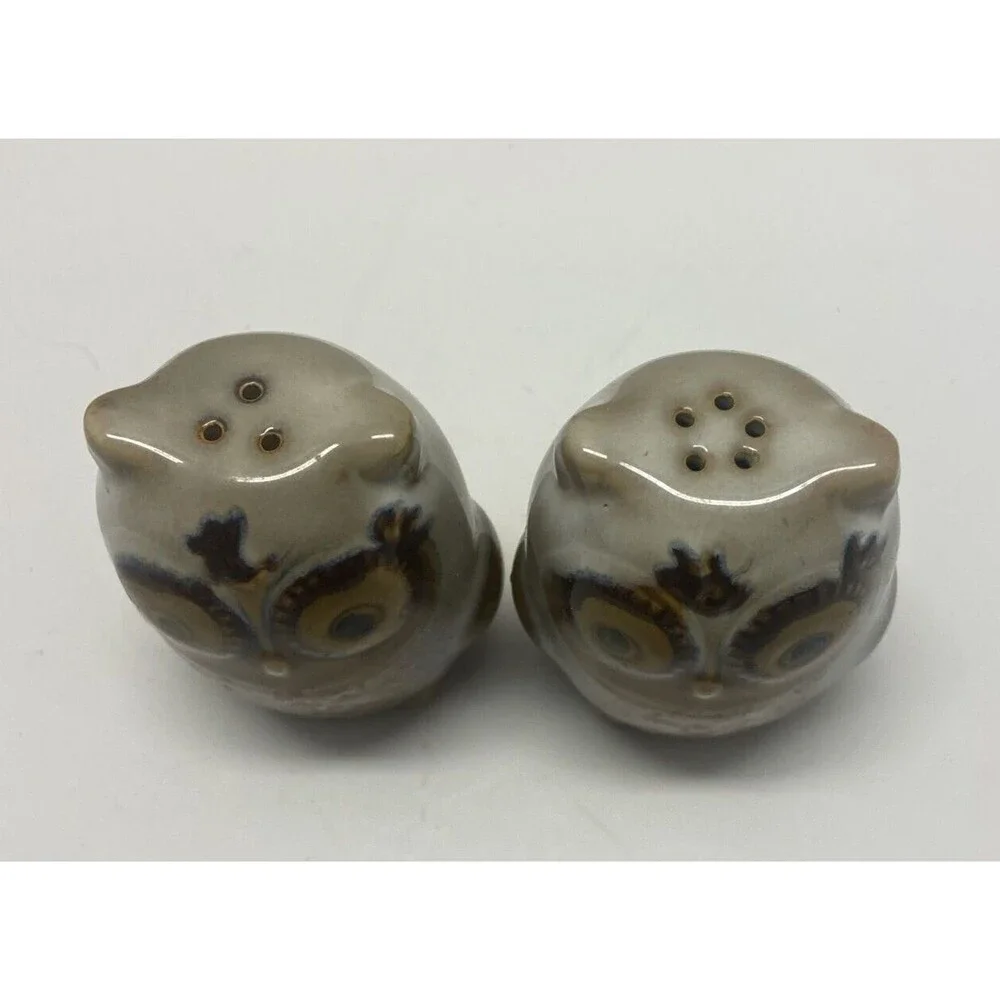 Vintage Ceramic Owl Salt & Pepper Shakers Tan Brown Color 3 in Tall